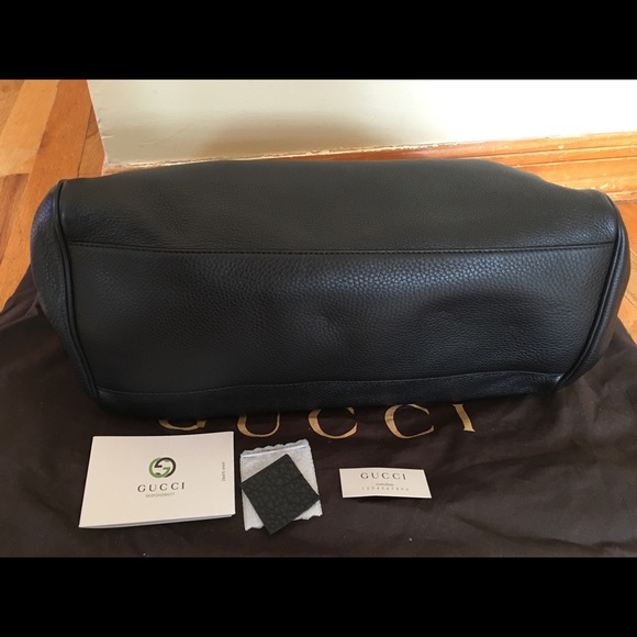 ❗️SOLD ❗️Authentic Gucci Emily Shoulder Bag - Picture 3 of 7